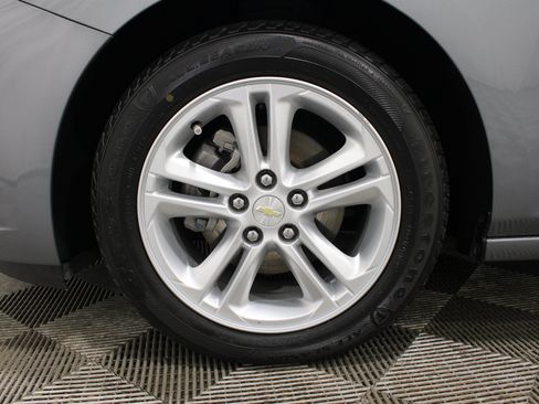 Used 2018 Chevrolet Cruze LT FWD image 34