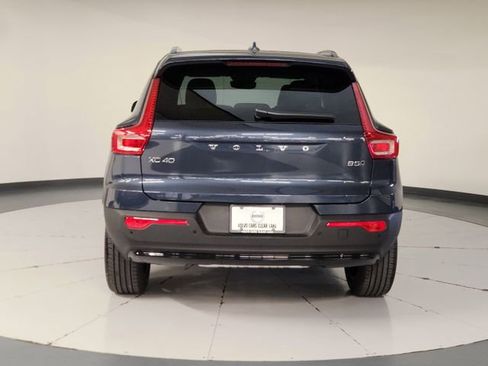 New 2026 Volvo XC40 B5 Plus w/ Protection Package Premier AWD/4WD image 10