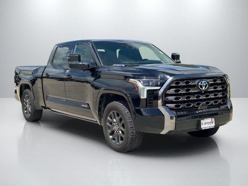 Used 2022 Toyota Tundra Platinum w/ Advanced Package AWD/4WD image 3