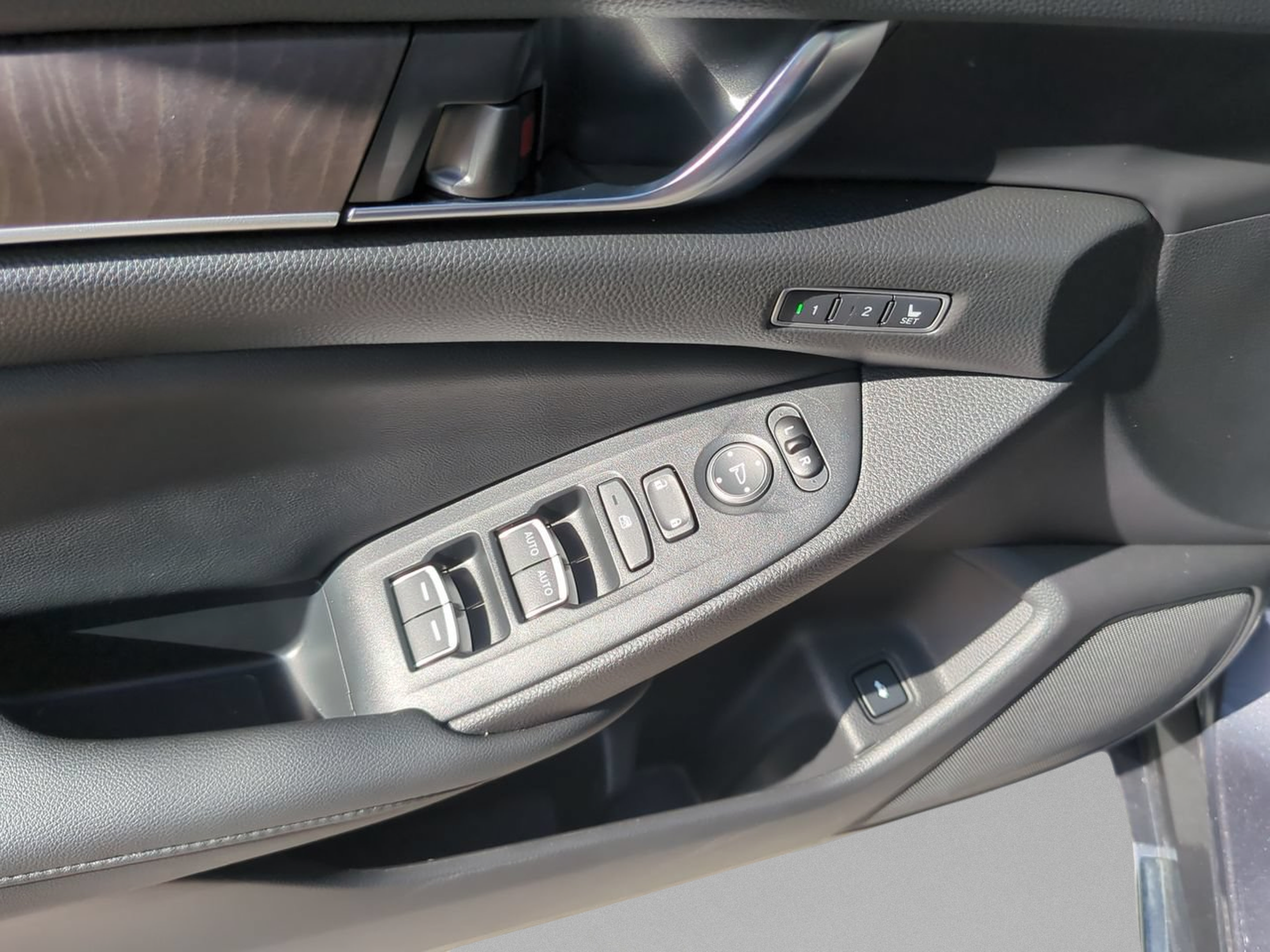 Certified 2020 Honda Accord Touring image 17
