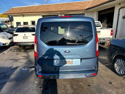 Used 2021 Ford Transit Connect XLT image 3