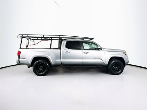 Used 2019 Toyota Tacoma SR5 RWD image 10