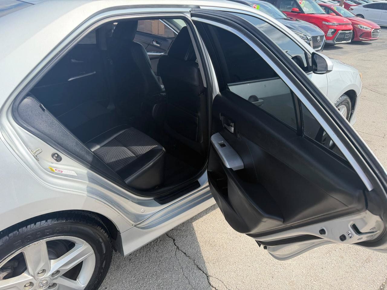 Used 2014 Toyota Camry SE w/ Fleet Convenience Package FWD image 13