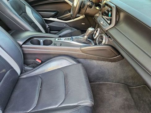 Used 2016 Chevrolet Camaro LT image 14
