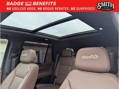 Used 2021 Chevrolet Tahoe High Country w/ Premium Package AWD/4WD image 22