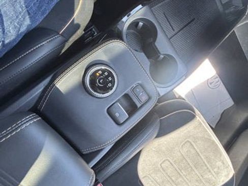 Used 2022 Ford Mustang Mach-E GT image 18