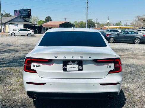 Used 2020 Volvo S60 T5 Momentum FWD image 3
