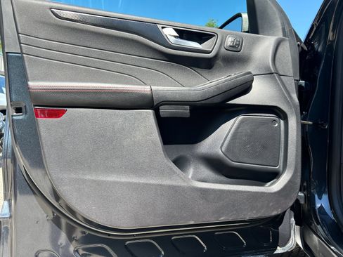 Used 2022 Ford Escape SEL w/ SEL Stealth AWD Package image 12