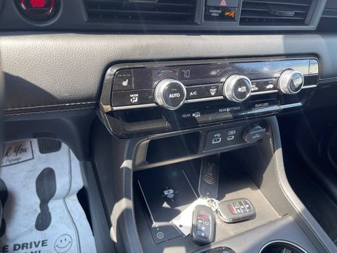 Used 2025 Honda Pilot EX-L image 36