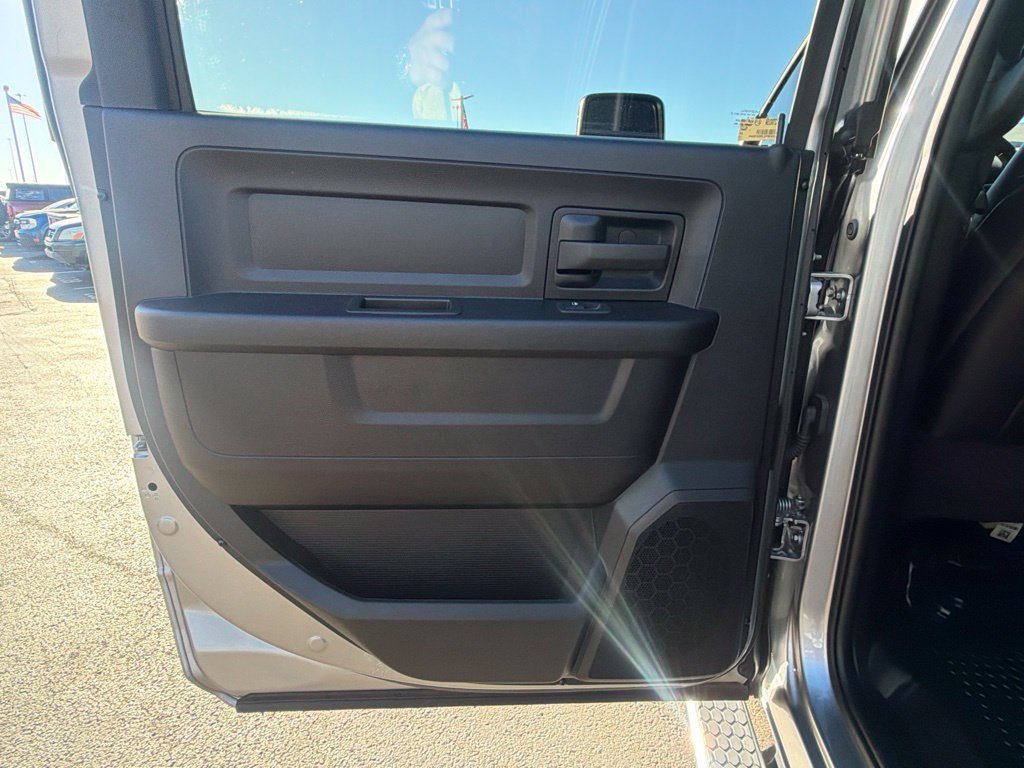 Used 2024 RAM 2500 Tradesman w/ Chrome Appearance Group AWD/4WD image 22