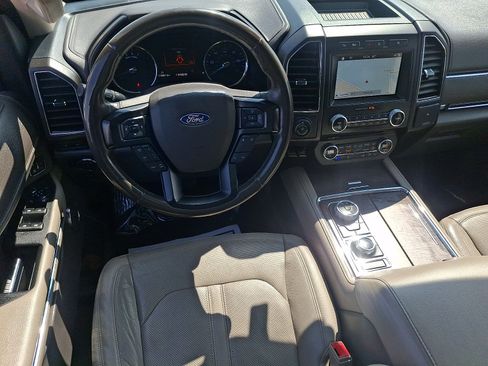 Used 2018 Ford Expedition Limited w/ Equipment Group 301A AWD/4WD image 12