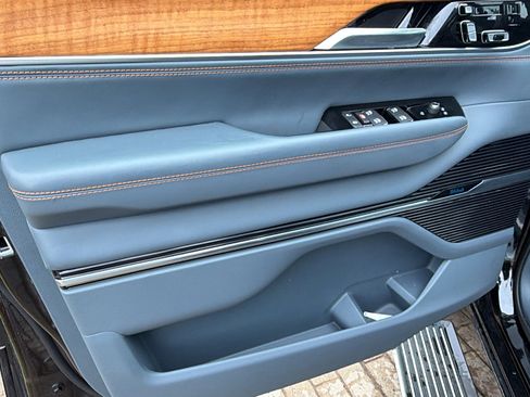 Used 2024 Jeep Grand Wagoneer Series III w/ Rear Seat Video Group 1 AWD/4WD image 14