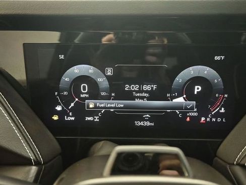 Used 2025 GMC Yukon AT4 Ultimate AWD/4WD image 15