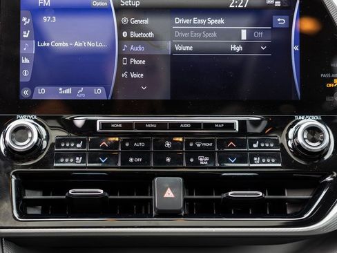 Used 2021 Toyota Highlander Platinum image 21