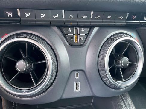 Used 2021 Chevrolet Blazer LT FWD image 33