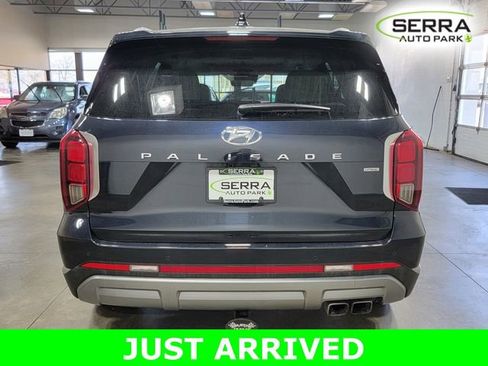 Used 2024 Hyundai Palisade Limited image 6