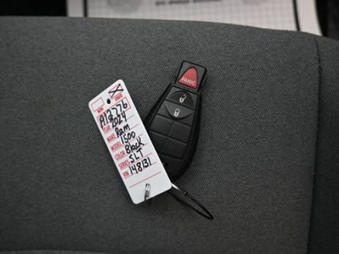 Used 2024 RAM 1500 Classic SLT image 9