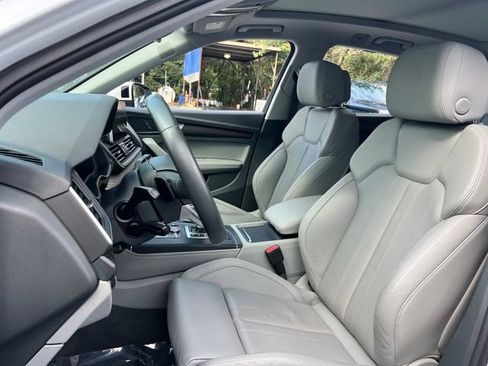 Used 2019 Audi Q5 Prestige w/ Prestige Package AWD/4WD image 12