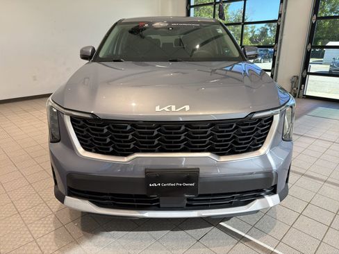 Certified 2024 Kia Sorento LX FWD image 8