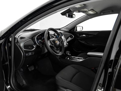 Used 2021 Chevrolet Malibu LS image 11