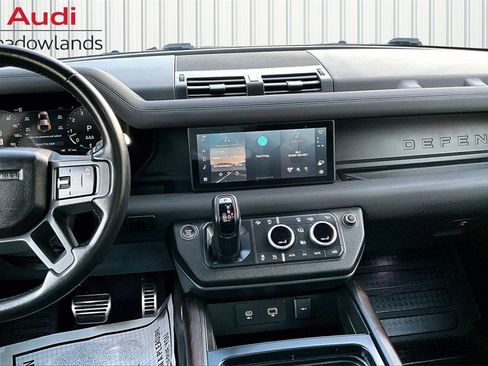 Used 2023 Land Rover Defender 110 X-Dynamic SE image 9