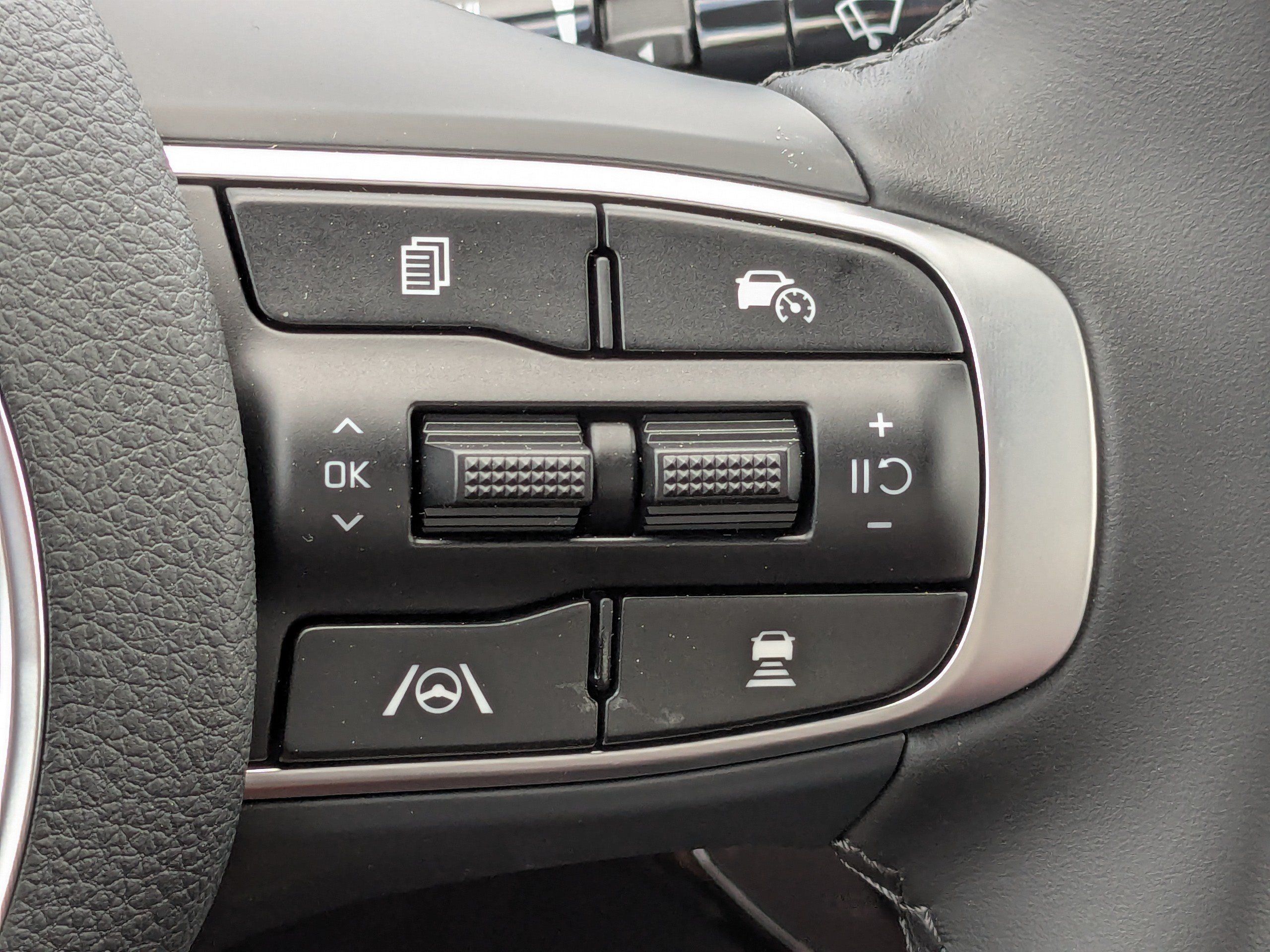 New 2026 Kia K5 GT-Line w/ GT-Line Premium Package FWD image 32