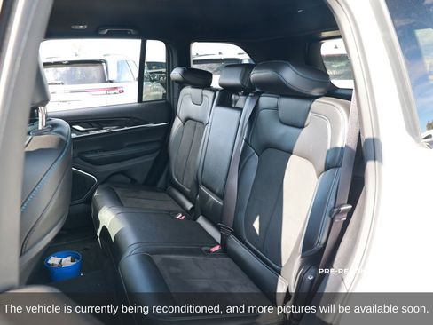 Used 2022 Jeep Grand Cherokee Trailhawk image 12