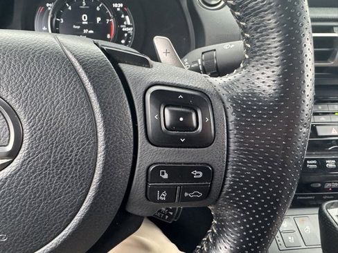 Used 2022 Lexus IS 500 image 22