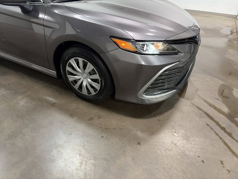 Used 2023 Toyota Camry LE image 33