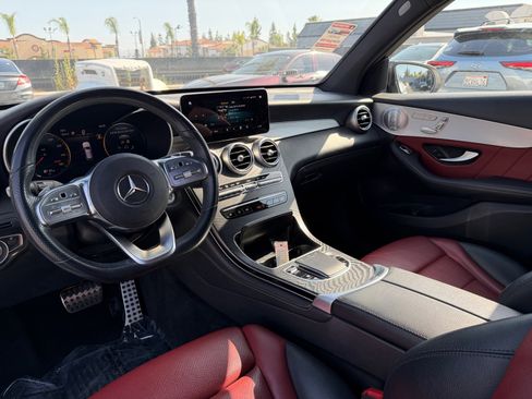 Used 2020 Mercedes-Benz GLC 300 image 20