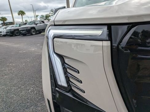 New 2026 GMC Sierra EV Elevation image 10