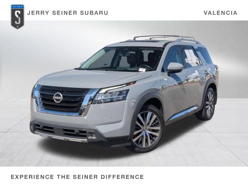 Used 2022 Nissan Pathfinder Platinum w/ Cargo Package FWD image 1