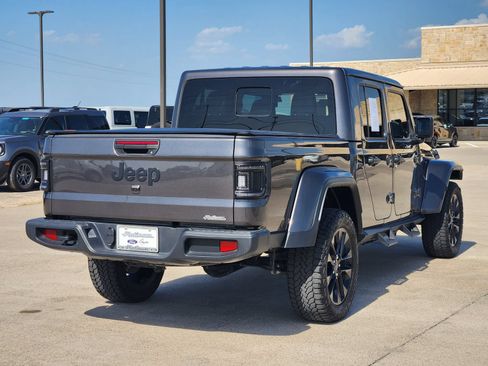 Used 2025 Jeep Gladiator Sport AWD/4WD image 5