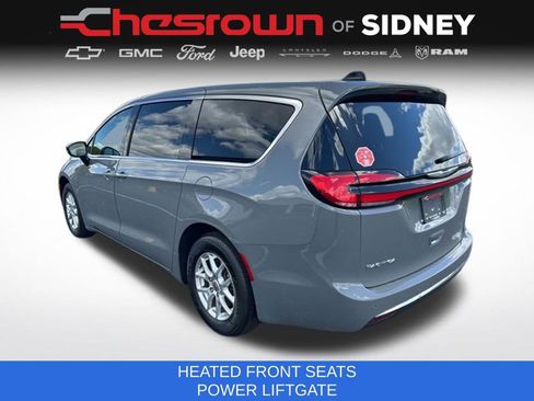 Used 2025 Chrysler Pacifica Select FWD image 6