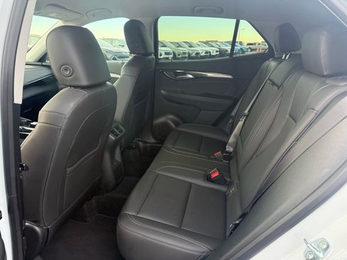 Used 2025 Buick Envision Preferred image 11