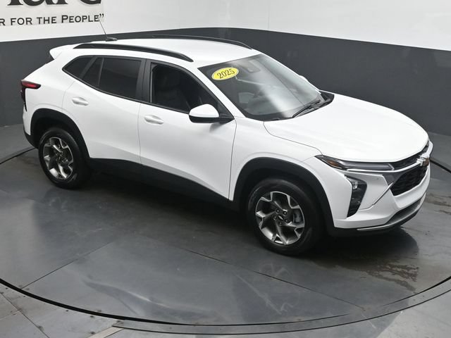 Used 2025 Chevrolet Trax LT FWD image 52