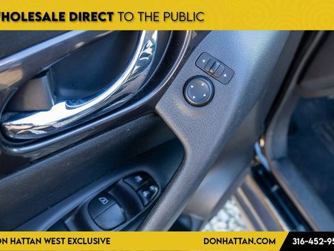 Used 2018 Nissan Rogue S image 13