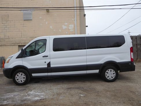 Used 2015 Ford Transit 350 XLT image 4