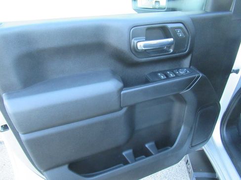 Used 2022 Chevrolet Silverado 2500 Custom w/ Custom Convenience Package image 21