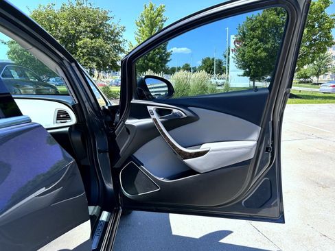 Used 2013 Buick Verano FWD image 16
