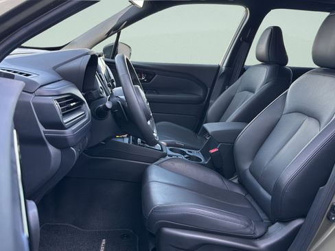 Used 2025 Subaru Forester Limited image 22