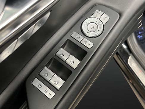 Used 2024 Genesis GV80 3.5T Prestige Signature AWD/4WD image 22
