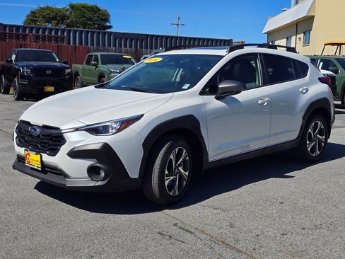 Used 2024 Subaru Crosstrek 2.0i Premium image 2
