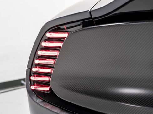 Used 2025 Aston Martin Vanquish image 50