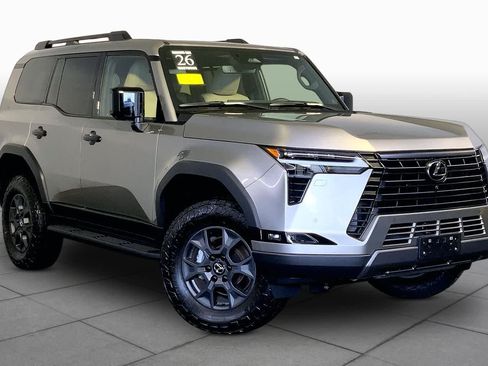 Used 2026 Lexus GX 550 w/ Accessory Package (CT) AWD/4WD image 3