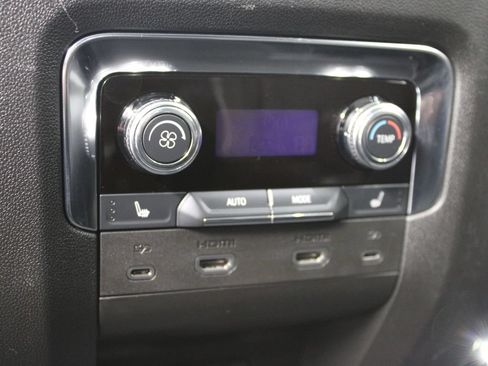 Used 2025 GMC Yukon Denali w/ Denali Reserve Package AWD/4WD image 13