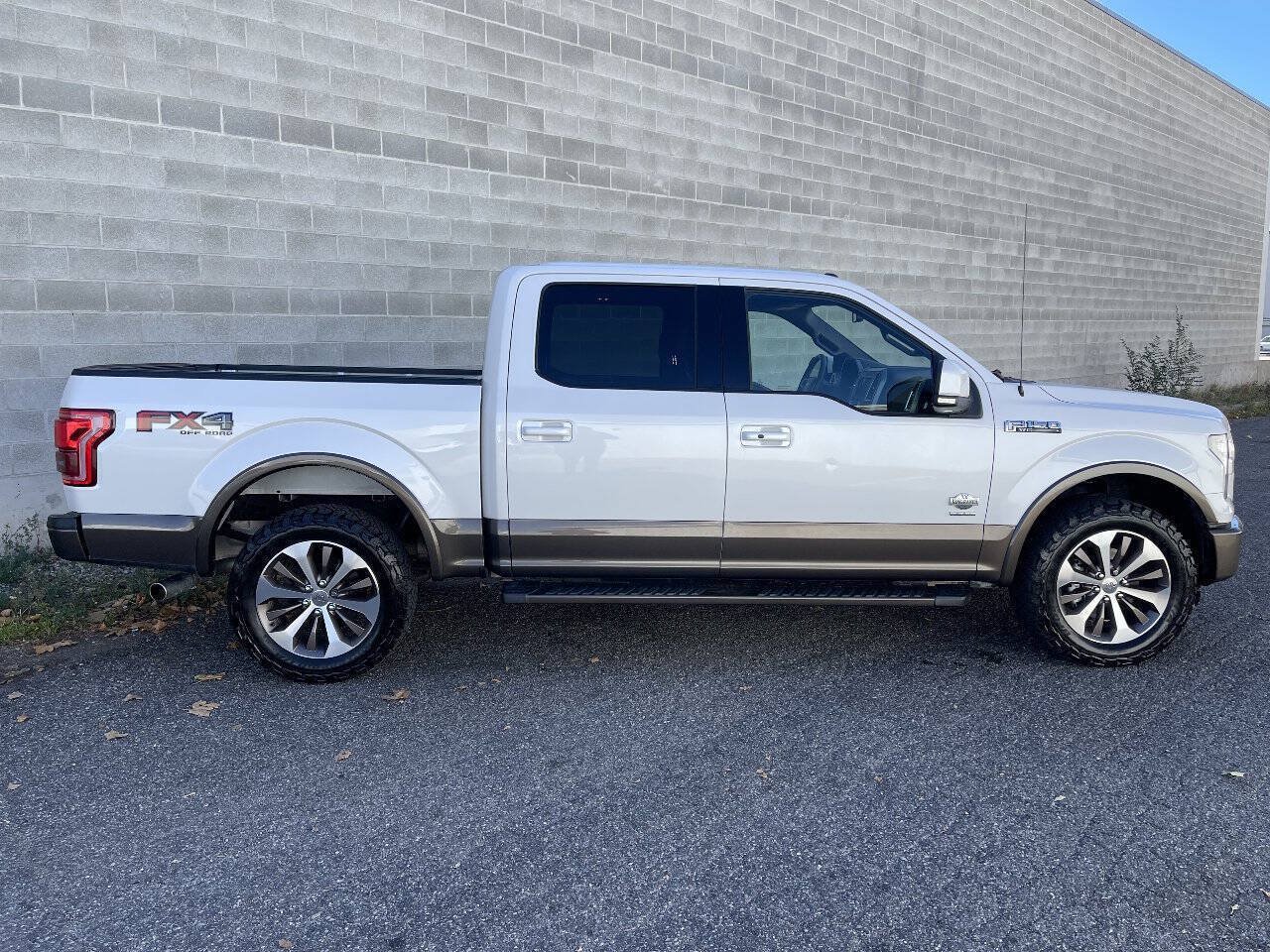 Used 2016 Ford F150 King Ranch w/ Equipment Group 601A Luxury AWD/4WD image 2