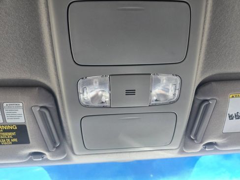 Used 2015 Toyota Tacoma 4x4 Double Cab w/ TRD Sport Package image 19