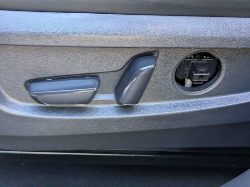Used 2020 INFINITI QX50 Luxe w/ Navigation Package AWD/4WD image 18