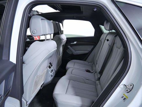 Used 2023 Audi Q5 2.0T Premium Plus w/ Premium Plus Package AWD/4WD image 14